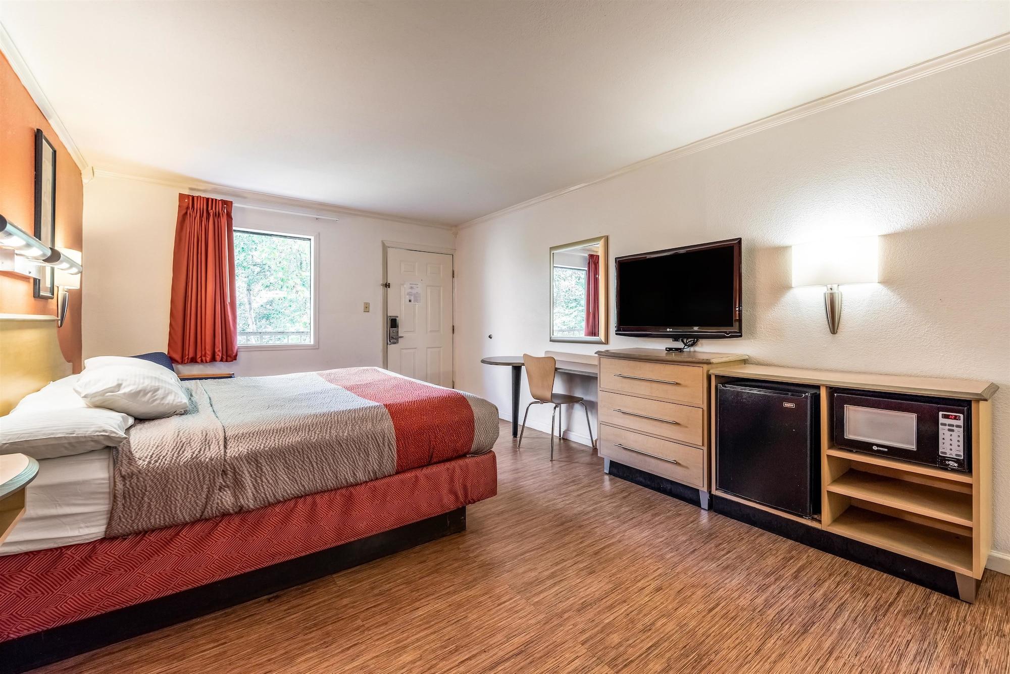 Motel 6-Gatlinburg, Tn - Smoky Mountains Екстер'єр фото