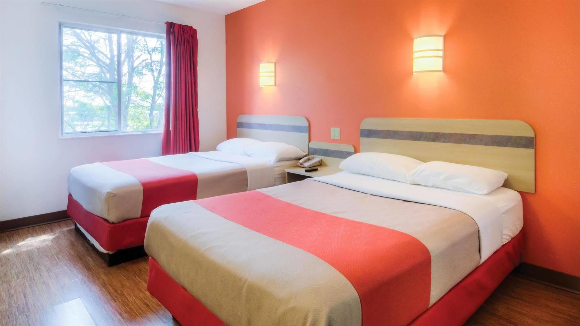 Motel 6-Gatlinburg, Tn - Smoky Mountains Екстер'єр фото
